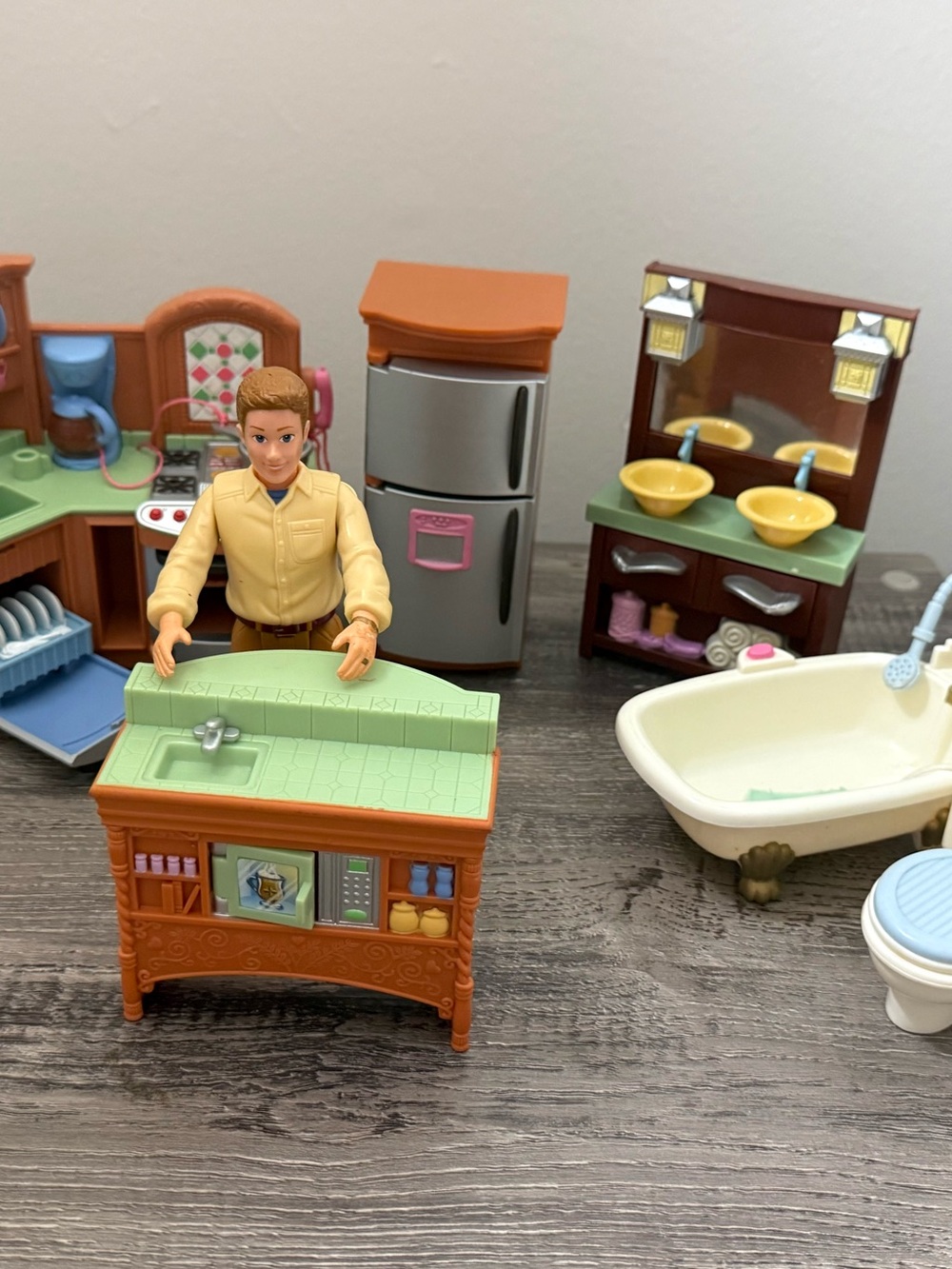 Fisher price loving family lot kitchen bathroom and dad figure